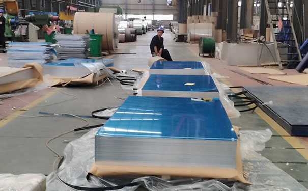 3003保溫鋁卷廠家實(shí)景