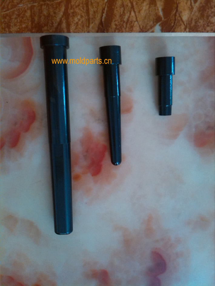 東莞大翔模具配件有限公司專業(yè)生產(chǎn)壓鑄模型芯，壓鑄模型芯的材質(zhì)、熱處理、硬度、標(biāo)準(zhǔn)、型號(hào)等詳情說明和介紹，您可以通過本頁面下單留言或者發(fā)送詢/報(bào)價(jià)